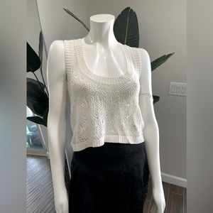 GUESS WHITE CROP TOP NWT